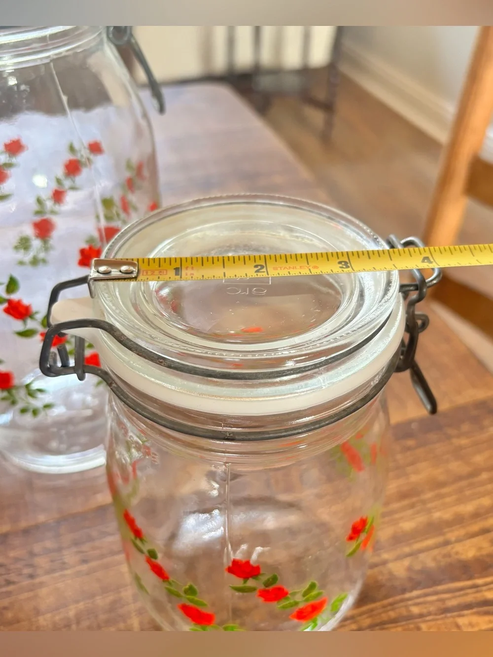Vintage ARC France Niveau De Remplissage Floral Rose Glass Canister